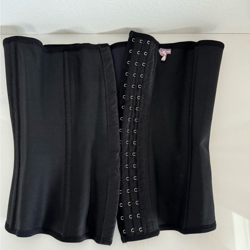 Girdles Perfectissisima daily use girdles size M